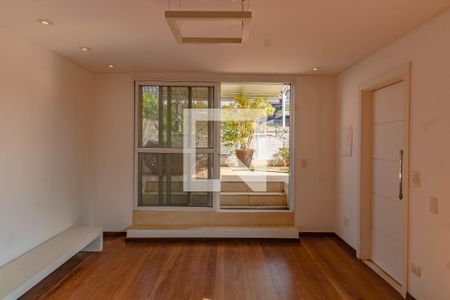 Sala de casa para alugar com 3 quartos, 188m² em Mirandópolis, São Paulo