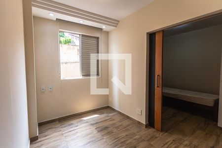 Sala 2 de apartamento para alugar com 2 quartos, 105m² em Serra, Belo Horizonte