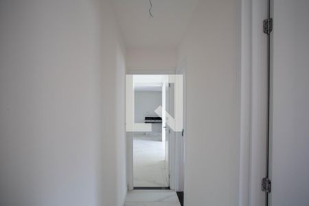 Corredor de apartamento para alugar com 3 quartos, 90m² em Floresta, Belo Horizonte