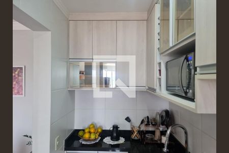 Apartamento à venda com 47m², 2 quartos e 1 vaga Apartamento à venda com 47m², 2 quartos e 1 vagaCozinha e Área de Serviço