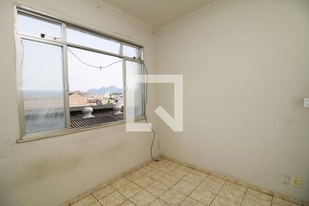 Sala de apartamento à venda com 2 quartos, 65m² em Olaria, Rio de Janeiro