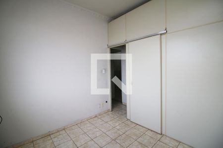 Sala de apartamento à venda com 2 quartos, 65m² em Olaria, Rio de Janeiro