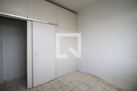 Sala de apartamento à venda com 2 quartos, 65m² em Olaria, Rio de Janeiro