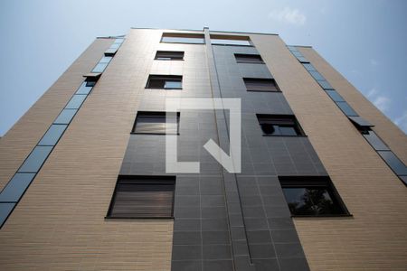 Apartamento à venda com 90m², 3 quartos e 2 vagas Apartamento à venda com 90m², 3 quartos e 2 vagasFachada