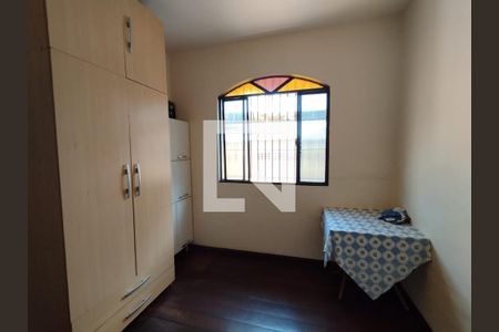 quarto 1 de casa para alugar com 5 quartos, 263m² em Milionários, Belo Horizonte