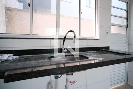 Sala/Cozinha de apartamento à venda com 2 quartos, 40m² em Vila Guilhermina, São Paulo