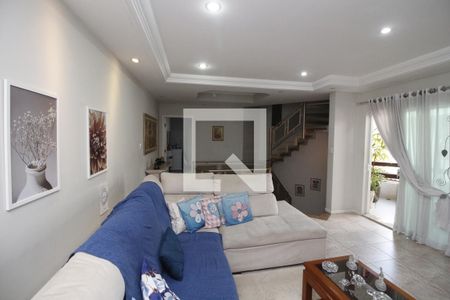 Sala de TV de casa à venda com 3 quartos, 270m² em Vila Carrão, São Paulo