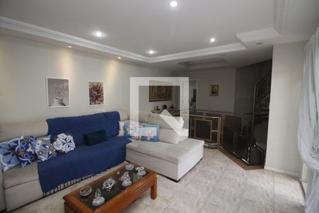 Sala de TV de casa à venda com 3 quartos, 270m² em Vila Carrão, São Paulo