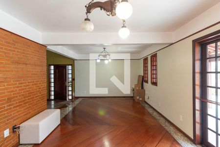 Sala de casa à venda com 3 quartos, 250m² em Vila Granada, São Paulo