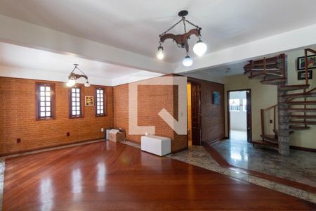 Sala de casa à venda com 3 quartos, 250m² em Vila Granada, São Paulo