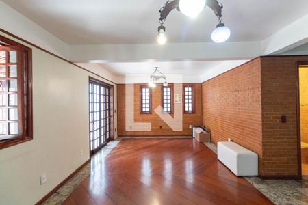 Sala de casa à venda com 3 quartos, 250m² em Vila Granada, São Paulo