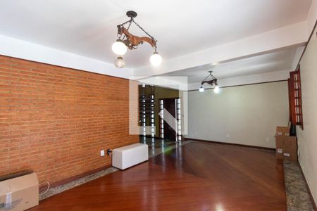 Sala de casa à venda com 3 quartos, 250m² em Vila Granada, São Paulo