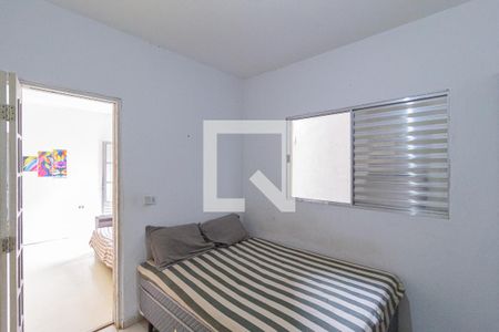 Quarto de casa para alugar com 1 quarto, 70m² em Vila Dirce, Carapicuíba