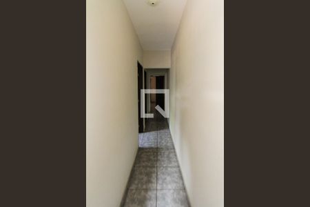 Corredor de casa à venda com 4 quartos, 200m² em Jardim Teresa, São Paulo