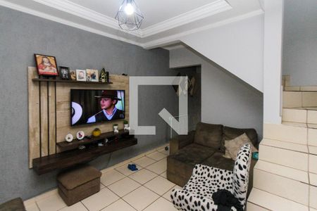 Sala de casa à venda com 4 quartos, 200m² em Jardim Teresa, São Paulo