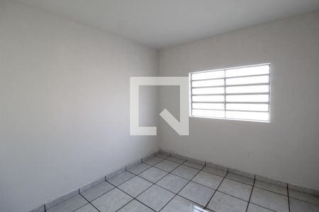 Quarto 1 de casa para alugar com 2 quartos, 70m² em Santa Mônica, Uberlândia