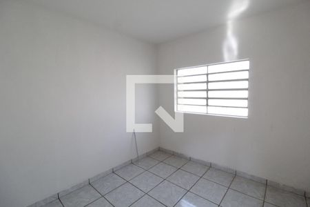 Sala de casa para alugar com 2 quartos, 70m² em Santa Mônica, Uberlândia