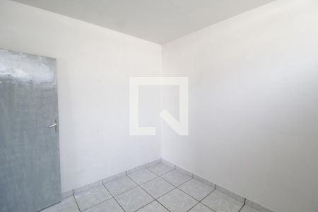 Quarto 2 de casa para alugar com 2 quartos, 70m² em Santa Mônica, Uberlândia