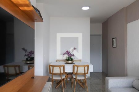 Apartamento à venda com 77m², 3 quartos e 1 vagaSala