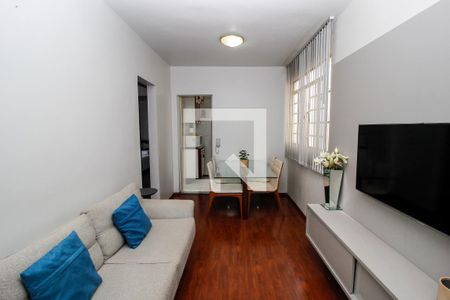 Sala de apartamento à venda com 2 quartos, 45m² em Sagrada Família, Belo Horizonte