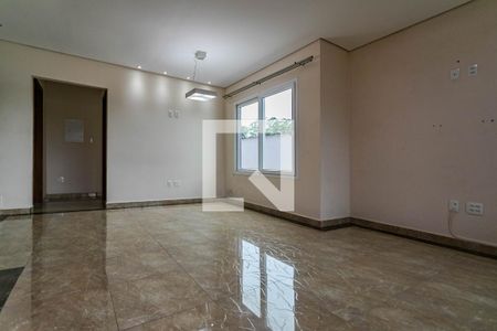 Sala de casa de condomínio para alugar com 3 quartos, 200m² em Fazenda Rodeio, Mogi das Cruzes