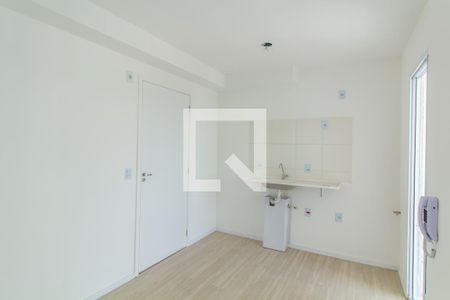 Sala/Cozinha de apartamento para alugar com 2 quartos, 31m² em Vila Curuçá Velha, São Paulo