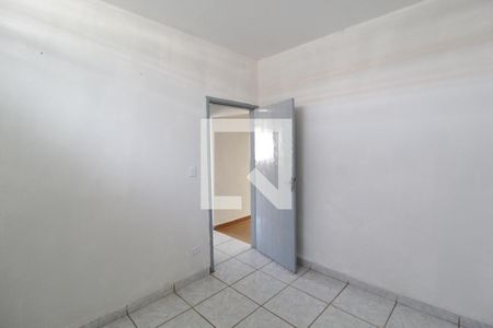 Quarto 2 de casa para alugar com 2 quartos, 59m² em Santa Mônica, Uberlândia