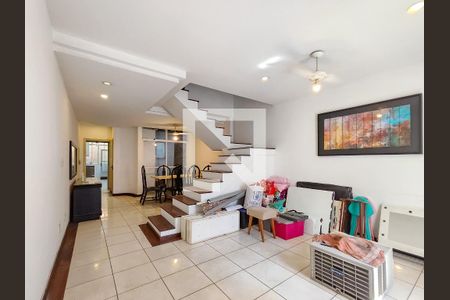 Casa à venda com 203m², 3 quartos e sem vagaSala