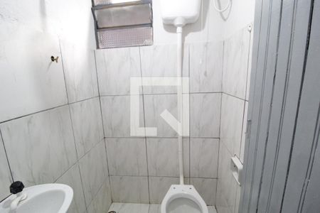 Banheiro Social de casa para alugar com 1 quarto, 70m² em Santa Mônica, Uberlândia