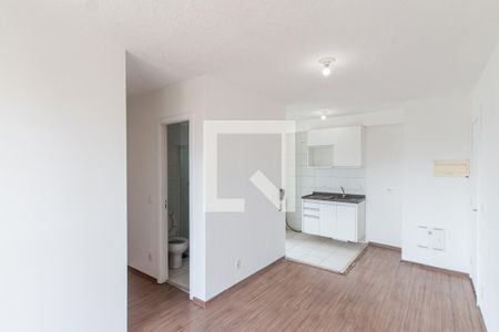 Sala de apartamento à venda com 3 quartos, 58m² em Parque Edu Chaves, São Paulo