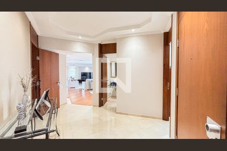 Hall de entrada de apartamento à venda com 4 quartos, 303m² em Jardim, Santo André