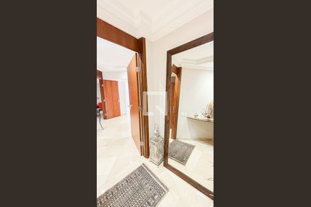 Hall de entrada de apartamento à venda com 4 quartos, 303m² em Jardim, Santo André