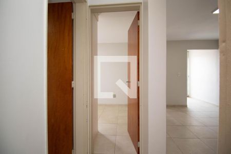 Corredor de apartamento para alugar com 2 quartos, 62m² em Cl Conjunto, Brasília