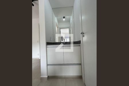 Banheiro de apartamento para alugar com 1 quarto, 30m² em Várzea da Barra Funda, São Paulo