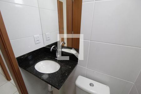 Banheiro Social de apartamento para alugar com 2 quartos, 52m² em Laranjeiras, Uberlândia