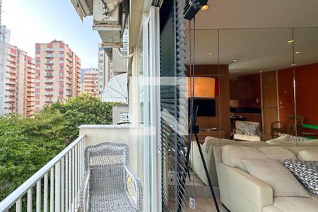 Sala de apartamento à venda com 2 quartos, 70m² em Leblon, Rio de Janeiro