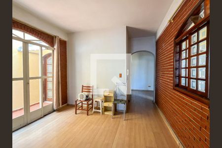 Sala 1 de casa para alugar com 3 quartos, 210m² em Jardim Santo Elias, São Paulo