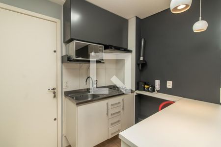 Cozinha de apartamento para alugar com 1 quarto, 32m² em Jardim Santa Teresinha, São Paulo