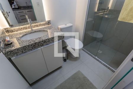 Banheiro de kitnet/studio para alugar com 1 quarto, 24m² em Vila Nova Conceição, São Paulo