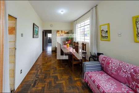 Sala de casa à venda com 3 quartos, 268m² em Carlos Prates, Belo Horizonte