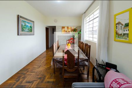 Sala de casa à venda com 3 quartos, 268m² em Carlos Prates, Belo Horizonte