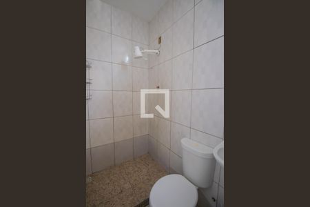 Banheiro de casa para alugar com 1 quarto, 29m² em Vila Iara, São Gonçalo