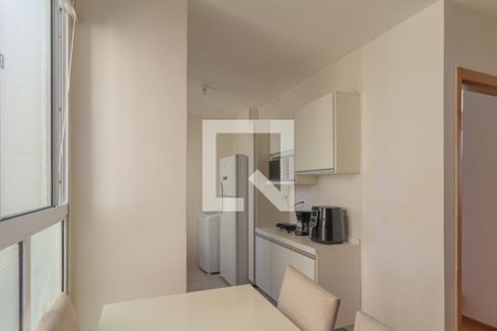 Cozinha de apartamento à venda com 2 quartos, 42m² em Igara, Canoas