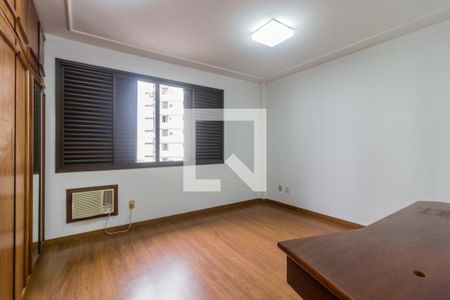 Suíte 1 de apartamento para alugar com 3 quartos, 180m² em Centro, Florianópolis