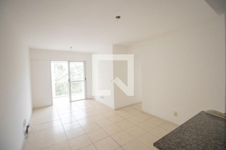 Sala de apartamento para alugar com 4 quartos, 97m² em Alcantara, São Gonçalo