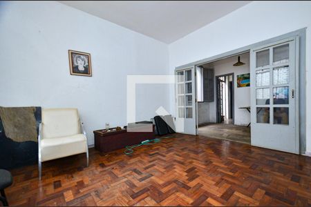 Sala de casa para alugar com 4 quartos, 150m² em Santa Efigênia, Belo Horizonte