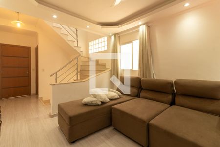 Sala de casa para alugar com 4 quartos, 129m² em Jardim Rio das Pedras, Cotia