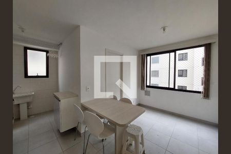 Sala de apartamento para alugar com 2 quartos, 34m² em Jurubatuba, São Paulo