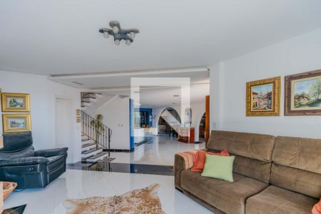 Sala de casa para alugar com 3 quartos, 395m² em Espírito Santo, Porto Alegre