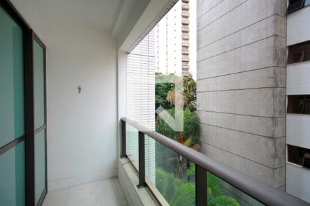 Sacada de apartamento para alugar com 3 quartos, 78m² em Serra, Belo Horizonte